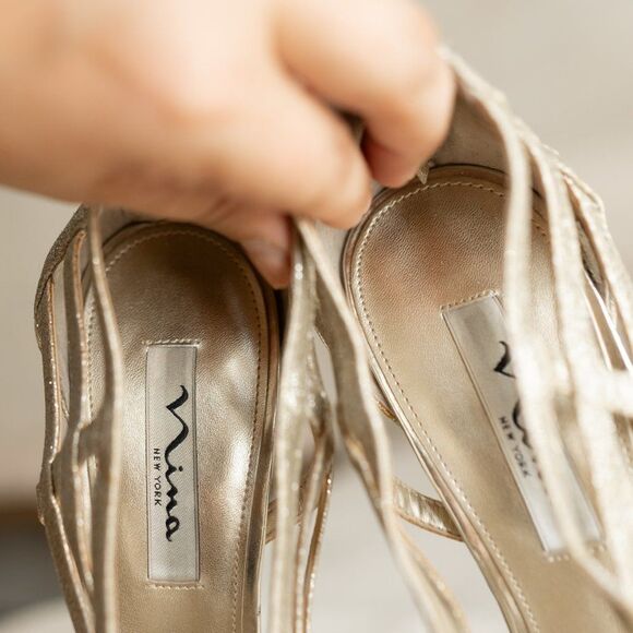 Nina Gold Sparkly Heels size 8.5 - Picture 12 of 17